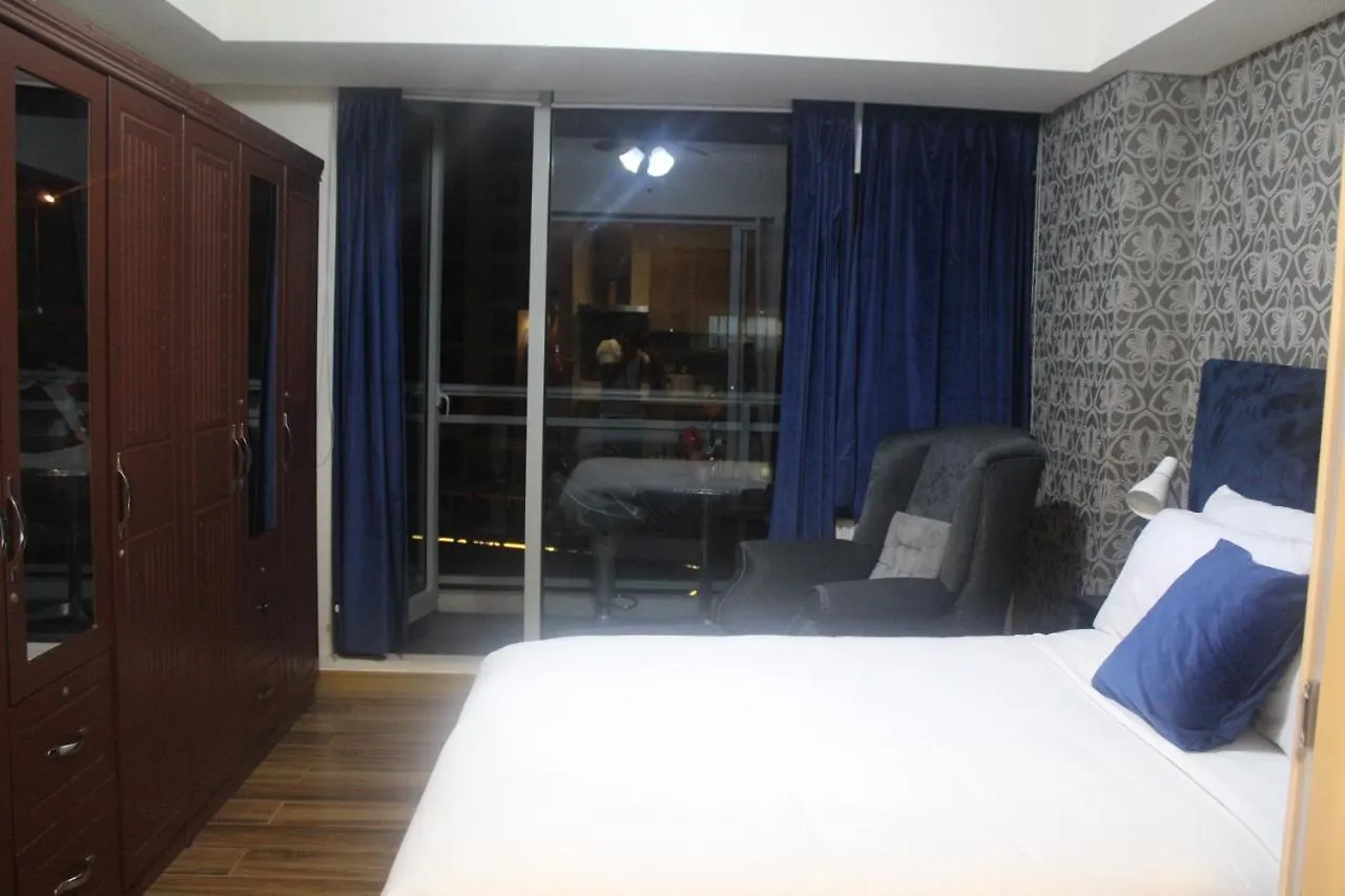 Aparthotel Azure Urban Resort A4 Near Airport Mall With Wavepool Paranaque City