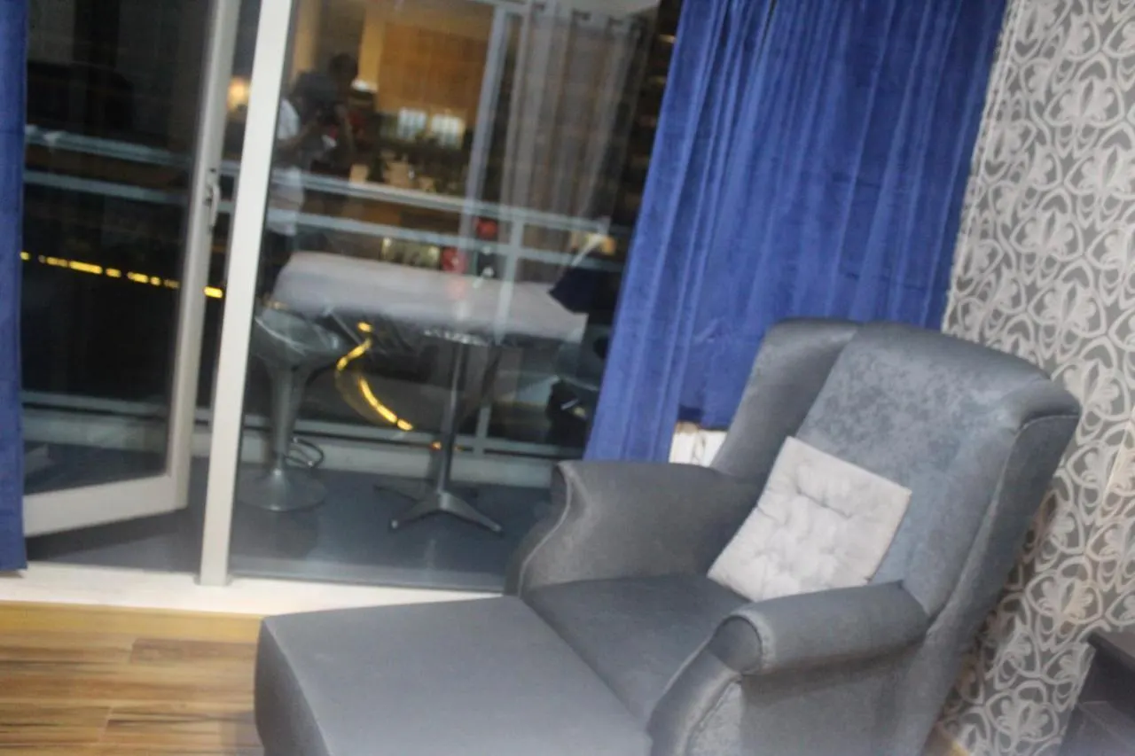 Azure Urban Resort A4 Near Airport Mall With Wavepool Paranaque City