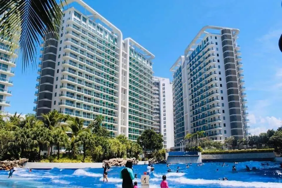 Azure Urban Resort A4 Near Airport Mall With Wavepool Paranaque City Filipíny